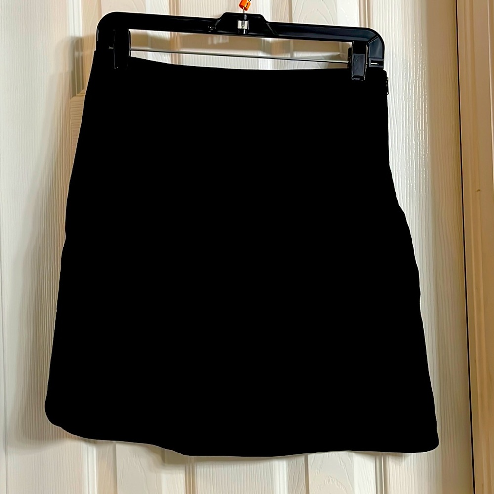 Cute black mini skirt